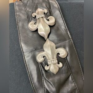Black silver Fleur de Lis wide belt nwot